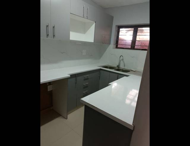 2 BEDROOM PROPERTY TO RENT IN OVERPORT
